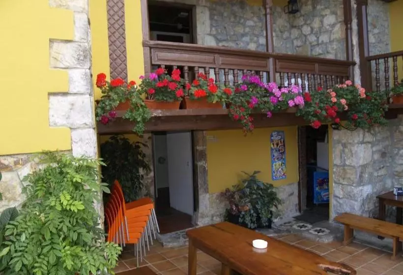 پانسیون Albergue Santa Marina