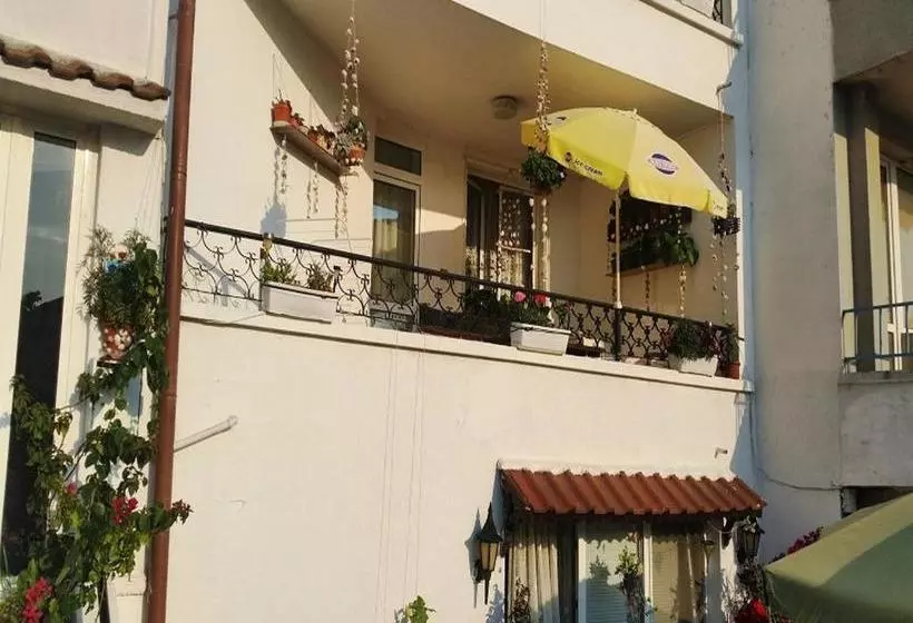 پانسیون Guest House Konomaevi