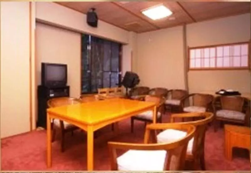 Ryokan Yugawara Onsen Apolosou