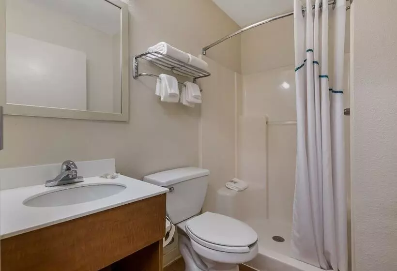 Hometowne Studios By Red Roof Orlando   Ucf Area