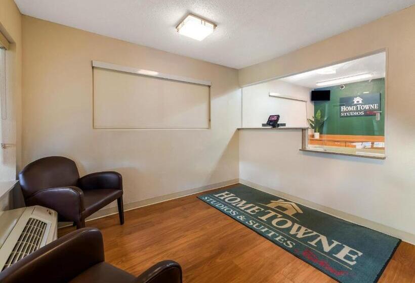 Hometowne Studios By Red Roof Orlando   Ucf Area