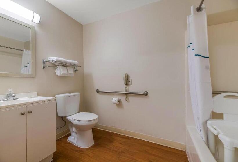 Hometowne Studios By Red Roof Orlando   Ucf Area