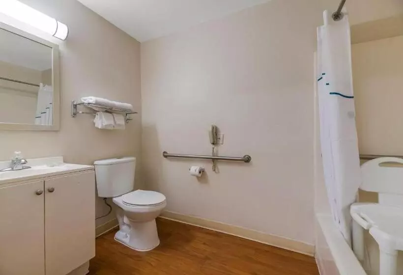 Hometowne Studios By Red Roof Orlando   Ucf Area