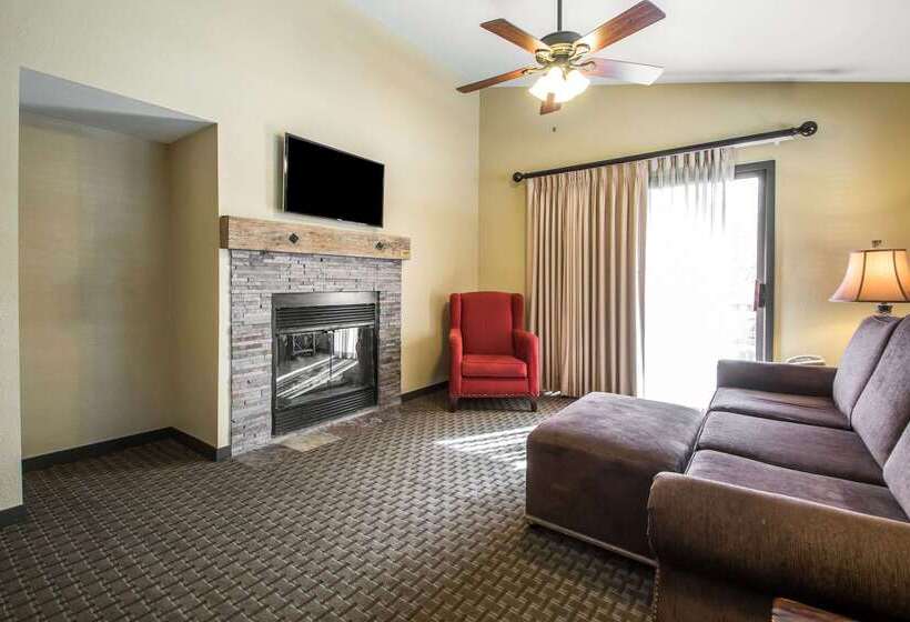 فندق Bluegreen Christmas Mountain Village, An Ascend Resort