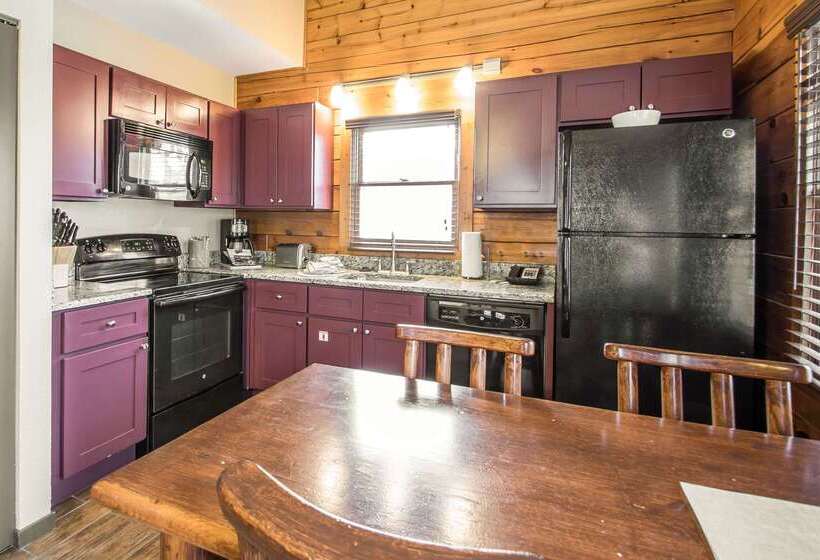 فندق Bluegreen Christmas Mountain Village, An Ascend Resort