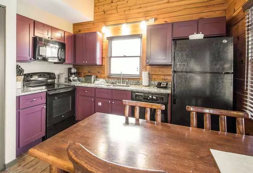 هتل Bluegreen Christmas Mountain Village, An Ascend Resort