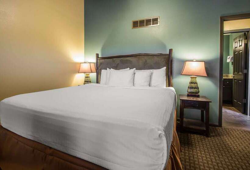 فندق Bluegreen Christmas Mountain Village, An Ascend Resort