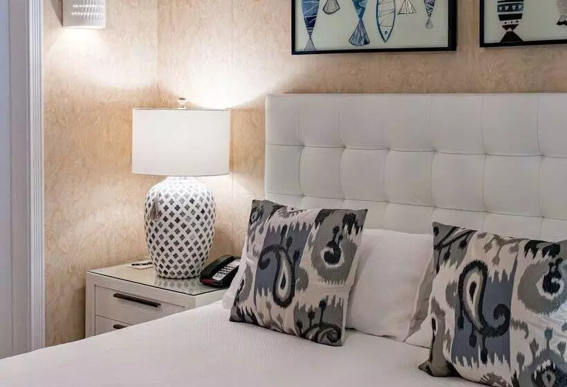 Отель Chateau Inn And Suites