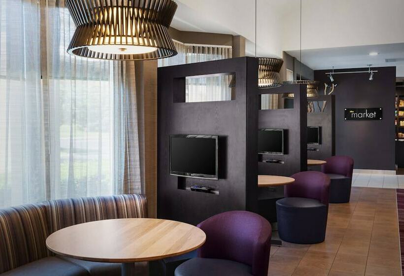 ホテル Courtyard By Marriott Fishkill