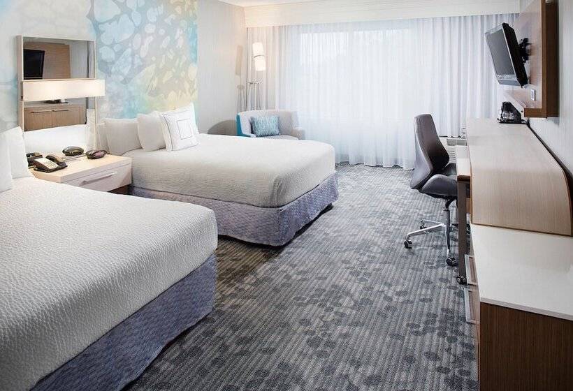 فندق Courtyard By Marriott Richmond Airport