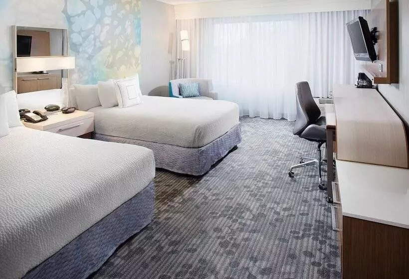 ホテル Courtyard By Marriott Richmond Airport