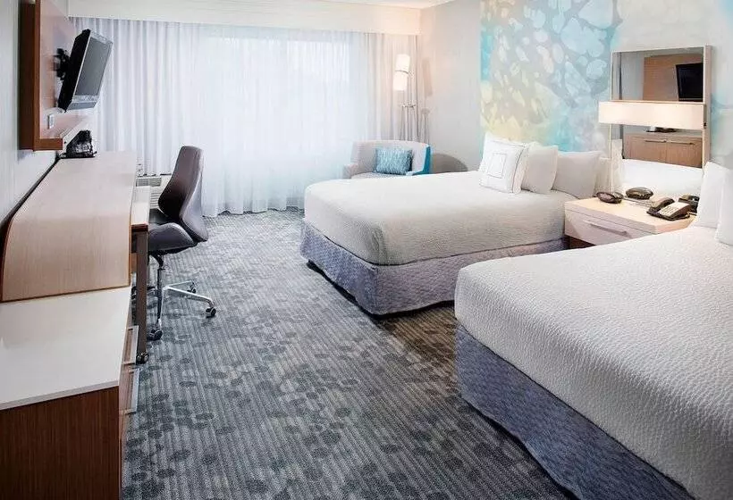 ホテル Courtyard By Marriott Richmond Airport