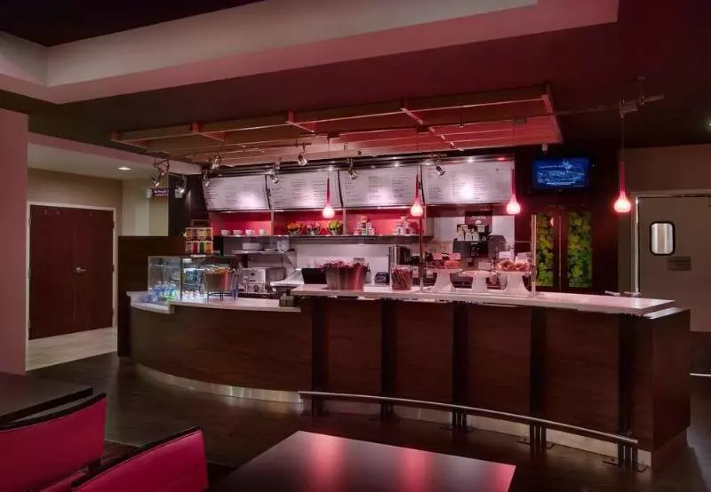 ホテル Courtyard By Marriott Richmond Airport