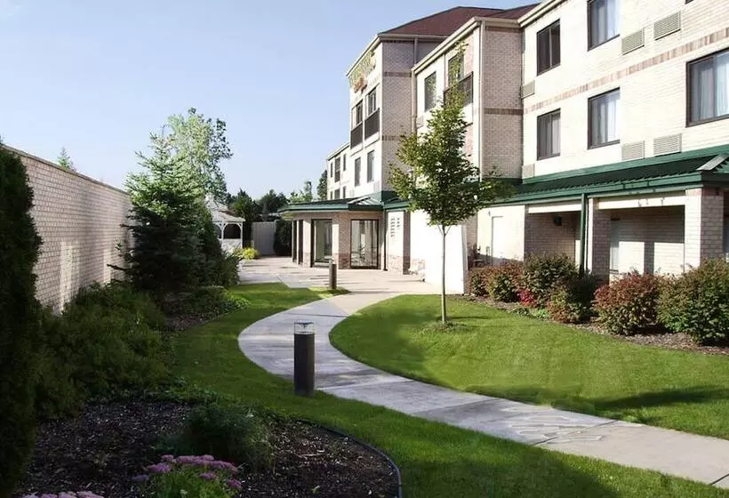 ホテル Courtyard Detroit Brighton
