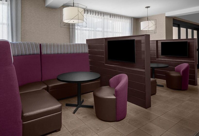 호텔 Courtyard Detroit Brighton