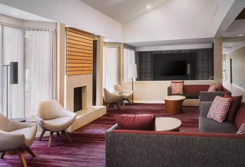 هتل Courtyard By Marriott Fishkill