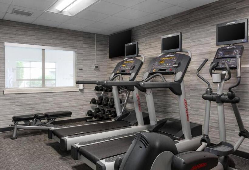 ホテル Courtyard By Marriott Fishkill