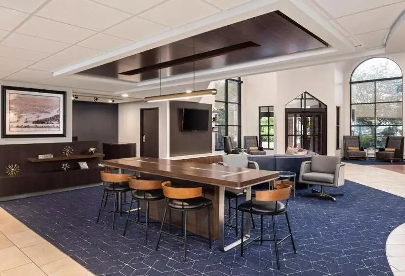 هتل Courtyard La Crosse Downtown/mississippi Riverfront