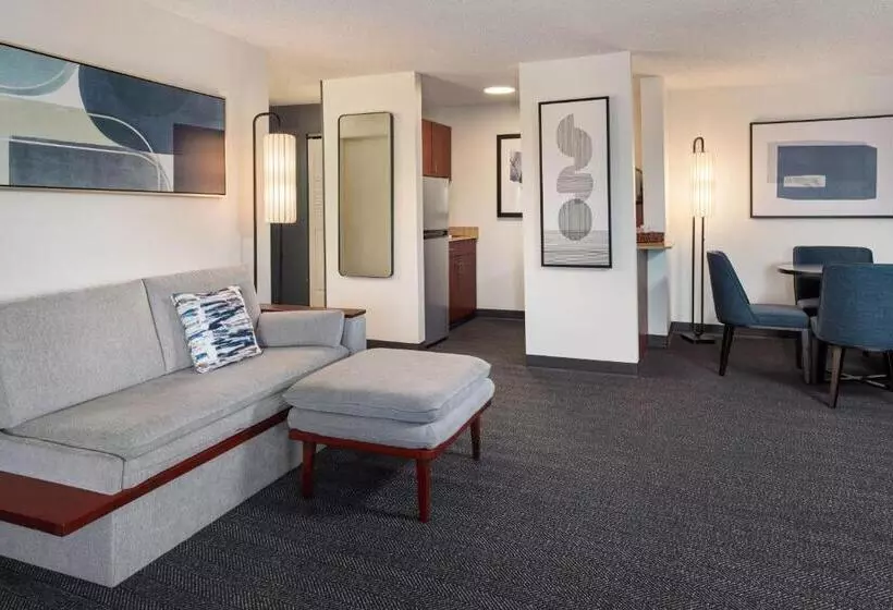 هتل Courtyard La Crosse Downtown/mississippi Riverfront