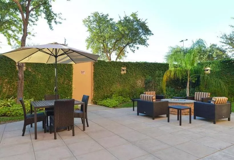 酒店 Courtyard Laredo