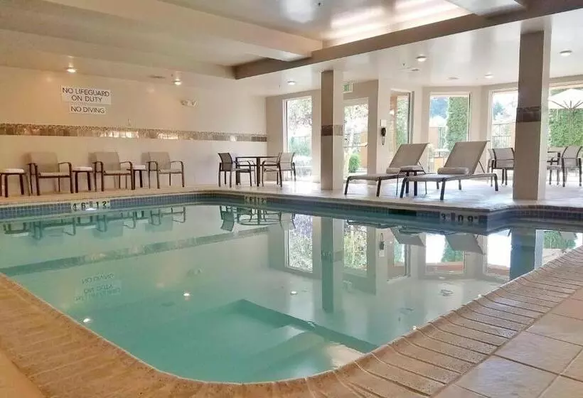 ホテル Courtyard Seattle North/lynnwood Everett