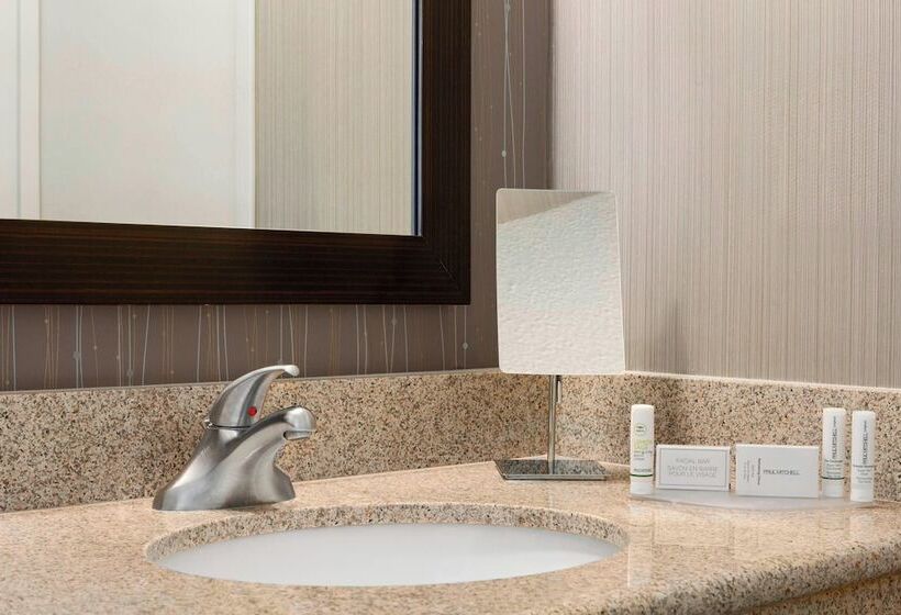 فندق Courtyard By Marriott Springfield