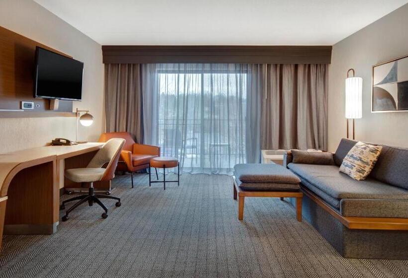 酒店 Courtyard By Marriott State College