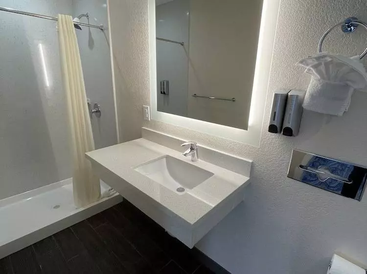 Отель Creekside Inn Downtown