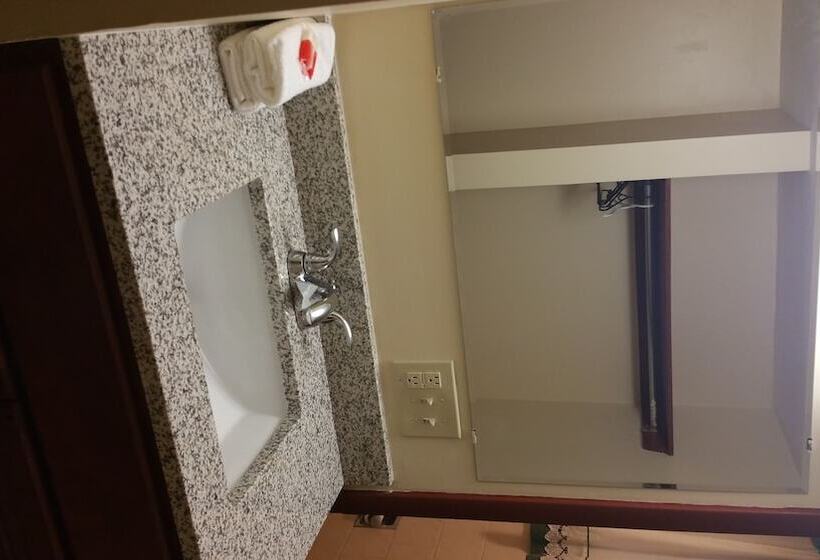 호텔 Dartmouth Motor Inn