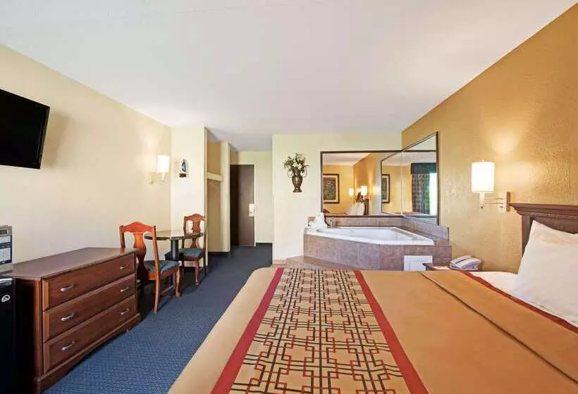 ホテル Days Inn By Wyndham Charlotte/woodlawn Near Carowinds