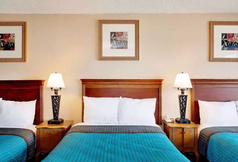 Отель Days Inn By Wyndham Lafayette Near Lafayette Airport