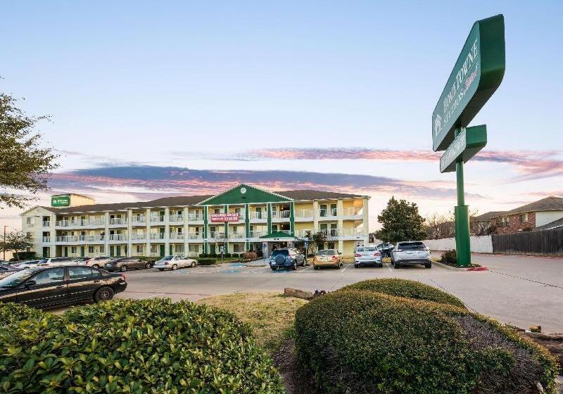Otel Hometowne Studios By Red Roof Dallas   Irving