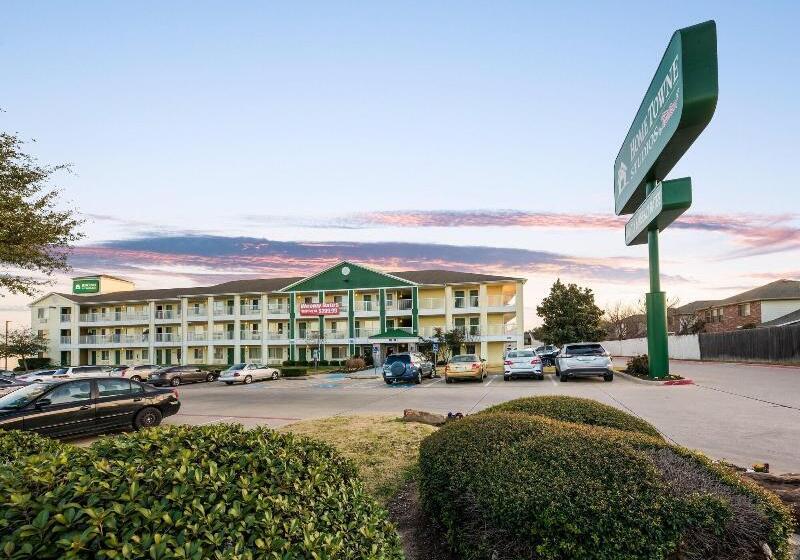 Otel Hometowne Studios By Red Roof Dallas   Irving