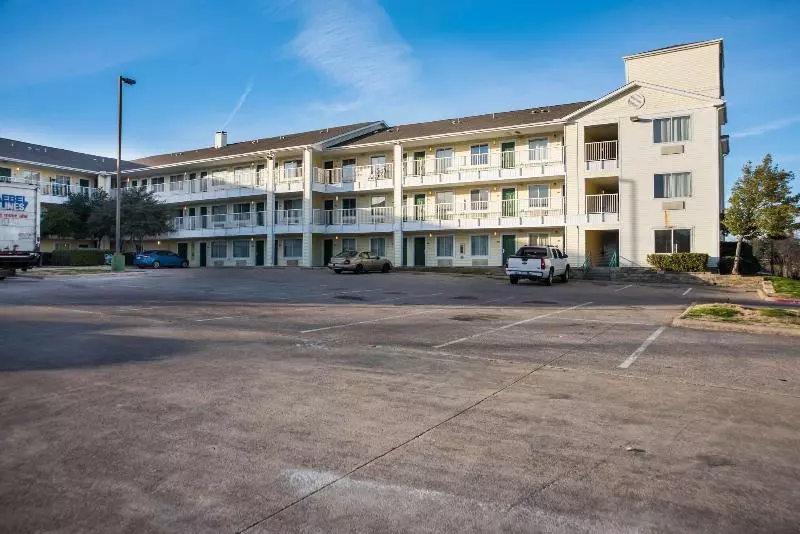 酒店 Hometowne Studios By Red Roof Dallas Irving