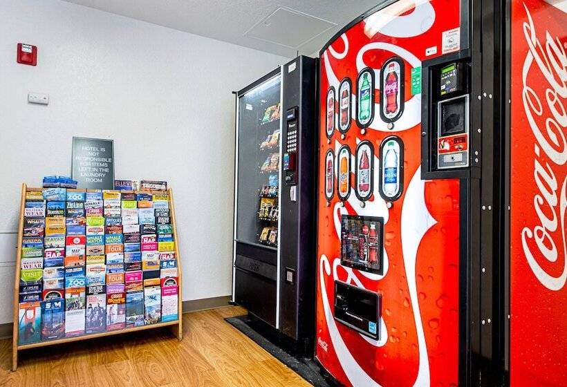 فندق Hometowne Studios By Red Roof Tacoma   Puyallup