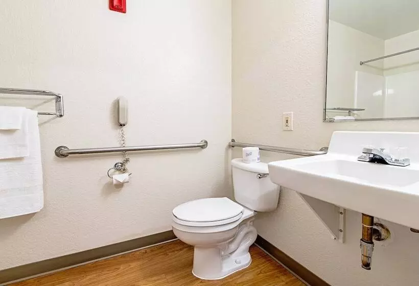 בית מלון כפרי Hometowne Studios By Red Roof Tacoma   Puyallup