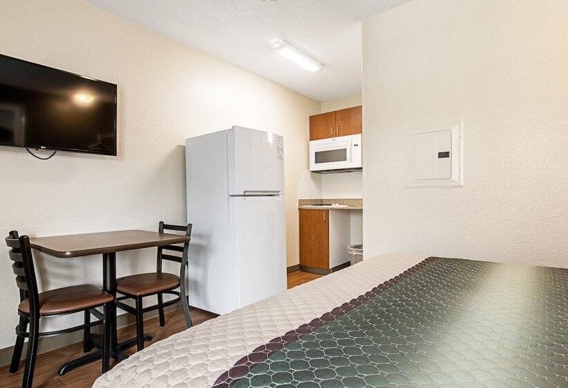 فندق Hometowne Studios By Red Roof Tacoma   Puyallup