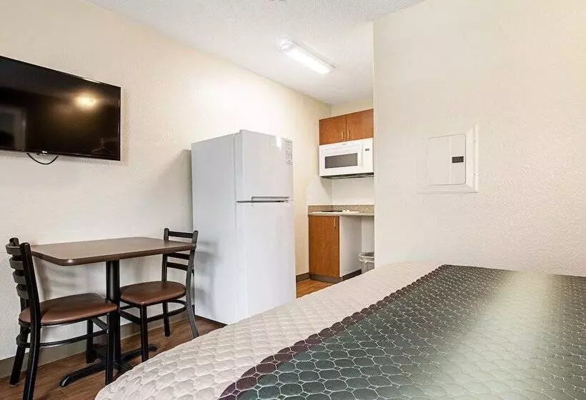 בית מלון כפרי Hometowne Studios By Red Roof Tacoma   Puyallup