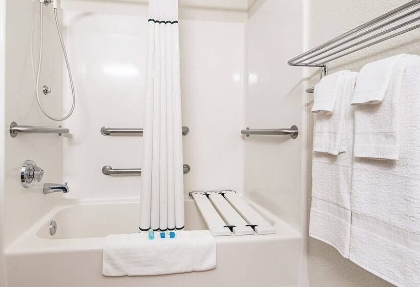 فندق Hometowne Studios By Red Roof Tacoma   Puyallup