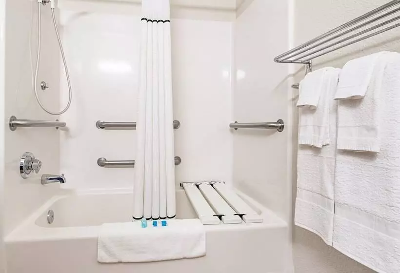 בית מלון כפרי Hometowne Studios By Red Roof Tacoma   Puyallup