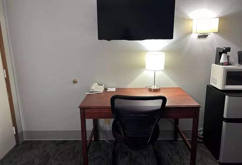 호텔 Travelodge By Wyndham Lincoln South