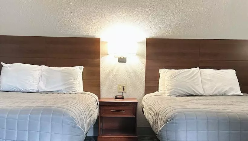 호텔 Travelodge By Wyndham Lincoln South