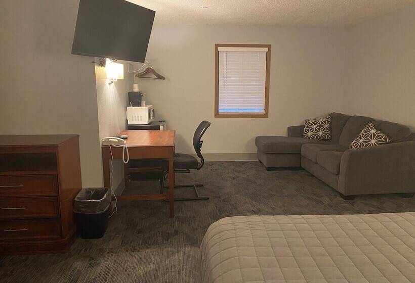 هتل Travelodge By Wyndham Lincoln South