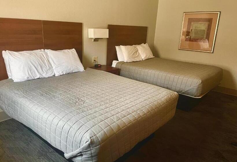 هتل Travelodge By Wyndham Lincoln South