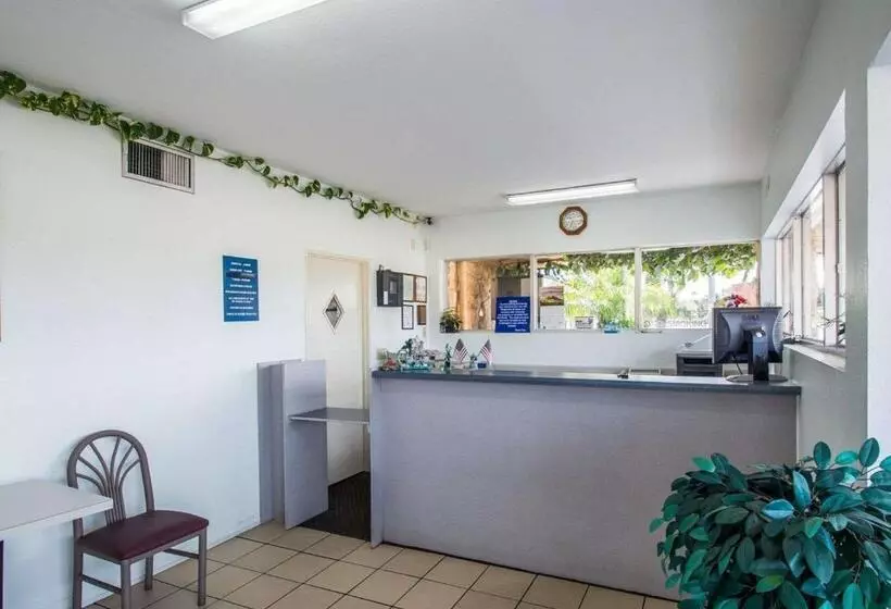 酒店 Rodeway Inn Fort Pierce I95