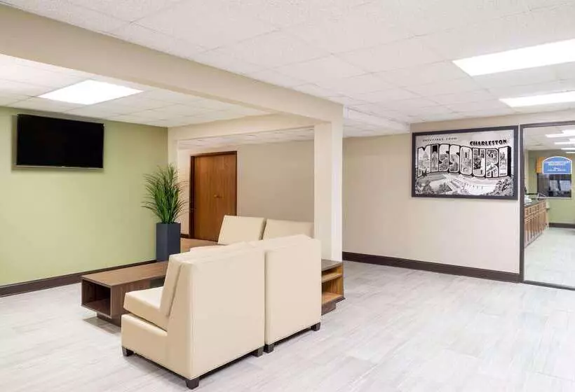 בית מלון כפרי Super 8 By Wyndham Charleston Sikeston East Mo