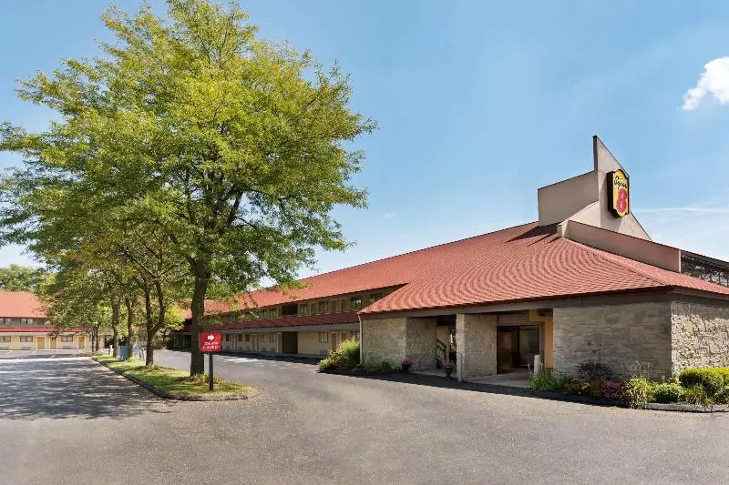 בית מלון כפרי Super 8 By Wyndham Findlay