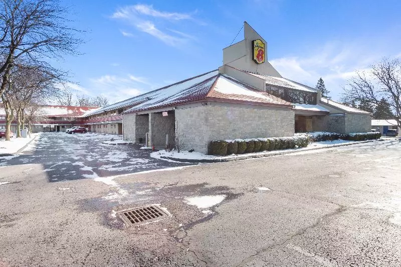 בית מלון כפרי Super 8 By Wyndham Findlay