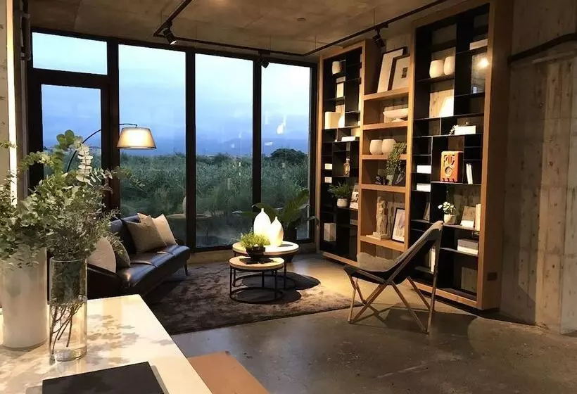 簡易ホテル Crisscross