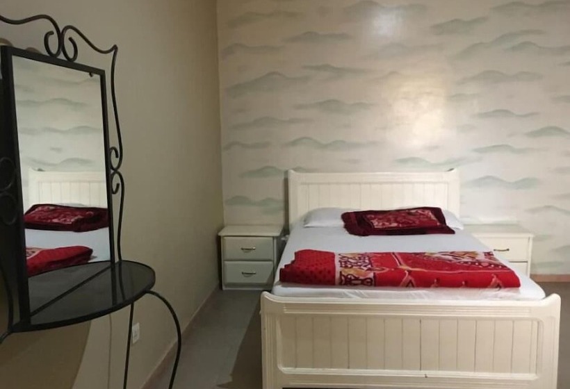 مسافرخانه Hôtel La Citronnelle